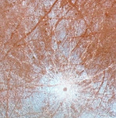 Il cratere Pwyll fotografato dalla Galileo