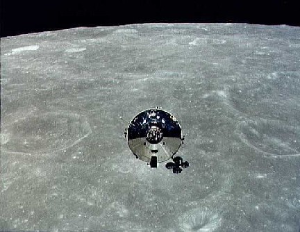l'Apollo 10 in orbita attorno alla Luna