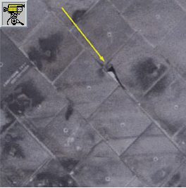 Immagine di una delle scorie incastrate nella fusoliera e filmato dell'operazione di manutenzione effettuata nello spazio(lungo)
