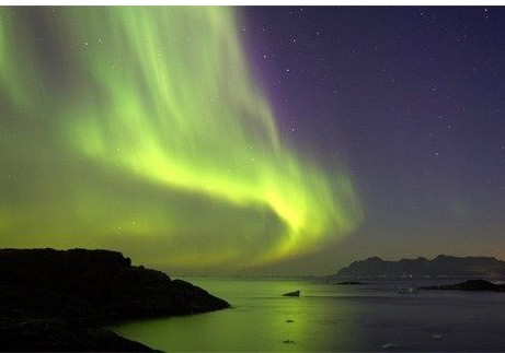 Splendida aurora boreale in Groenlandia
